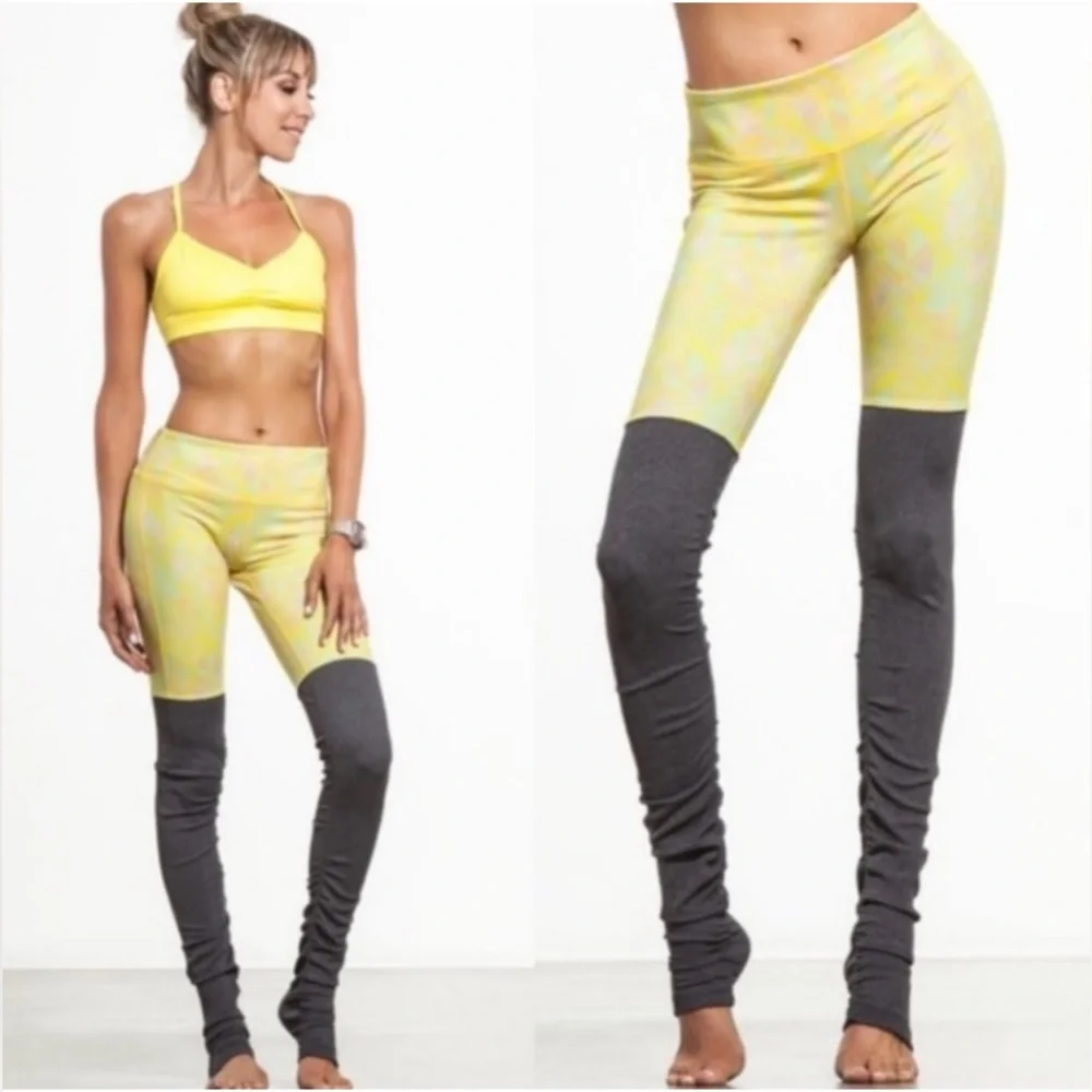 ALO YOGA Goddess Ruched Full Leggings Length Yellow Geometric Print Womens Sz XS